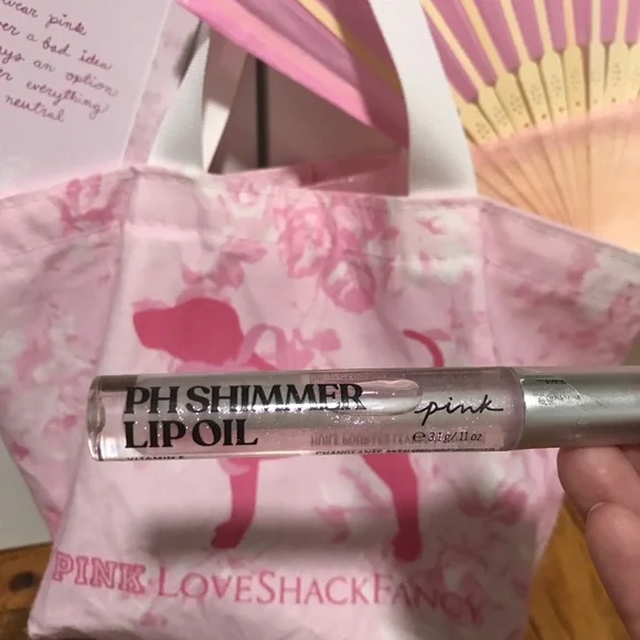 LoveShackFancy x PINK Exclusive NYC Tote Bag - Picture 2 of 8